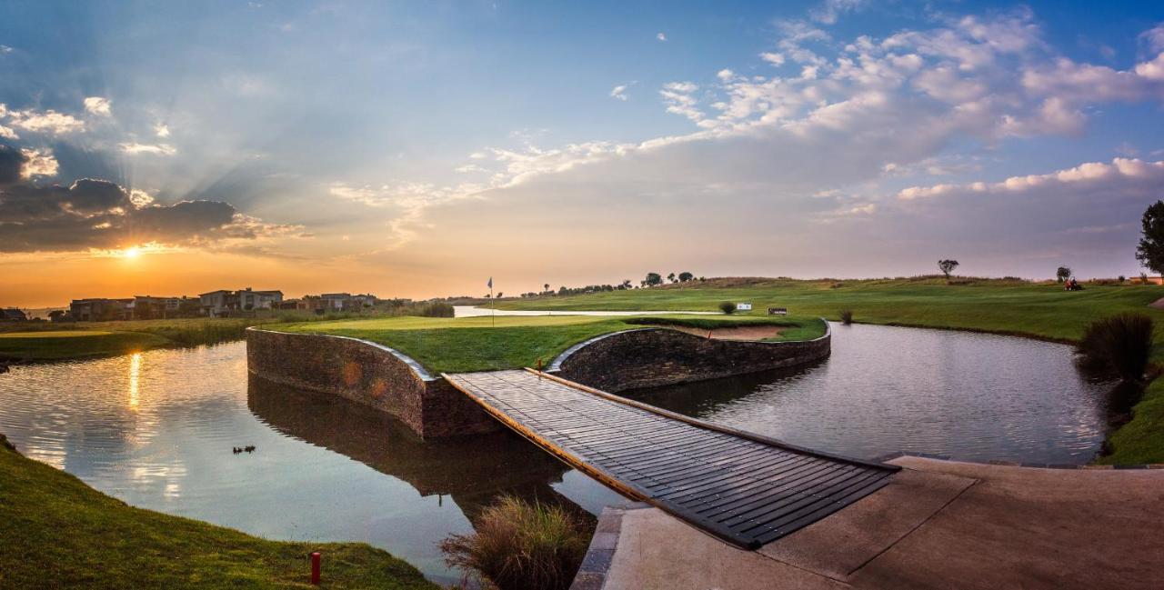 The Serengeti Lodge Johannesburg Exterior photo